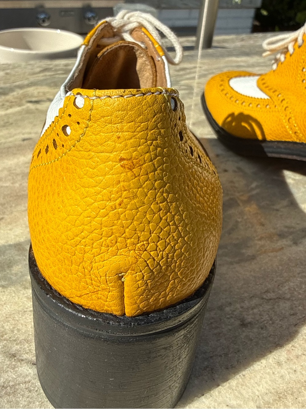 Vintage Kenneth Cole New York Made in Italy Yellow White Leather Oxford Shoes - Picture 4 of 5